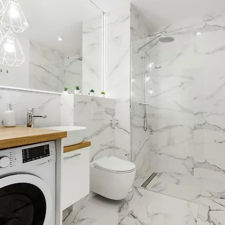 아파트 Frey Homes Waterline With Amazing Pool And Gym