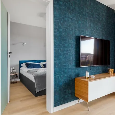 Frey Homes Waterline With Amazing Pool And Gym 아파트 *